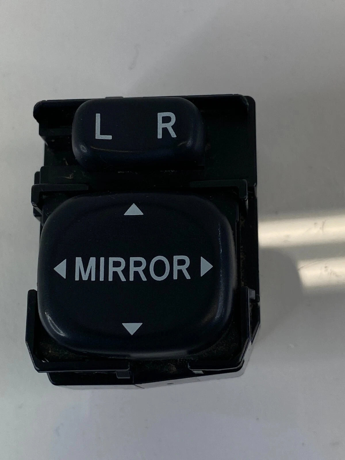 04-09 TOYOTA PRIUS FRONT LEFT SIDE DOOR POWER MIRRORS CONTROL SWITCH ASSEMBLY