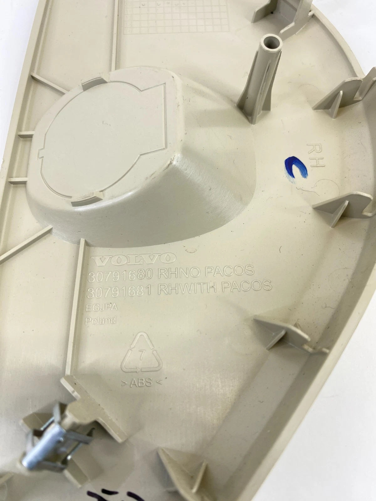 11-18 VOLVO S60 V60 DASH RIGHT PASSENGER SIDE END COVER TRIM CAP 30791680 OEM