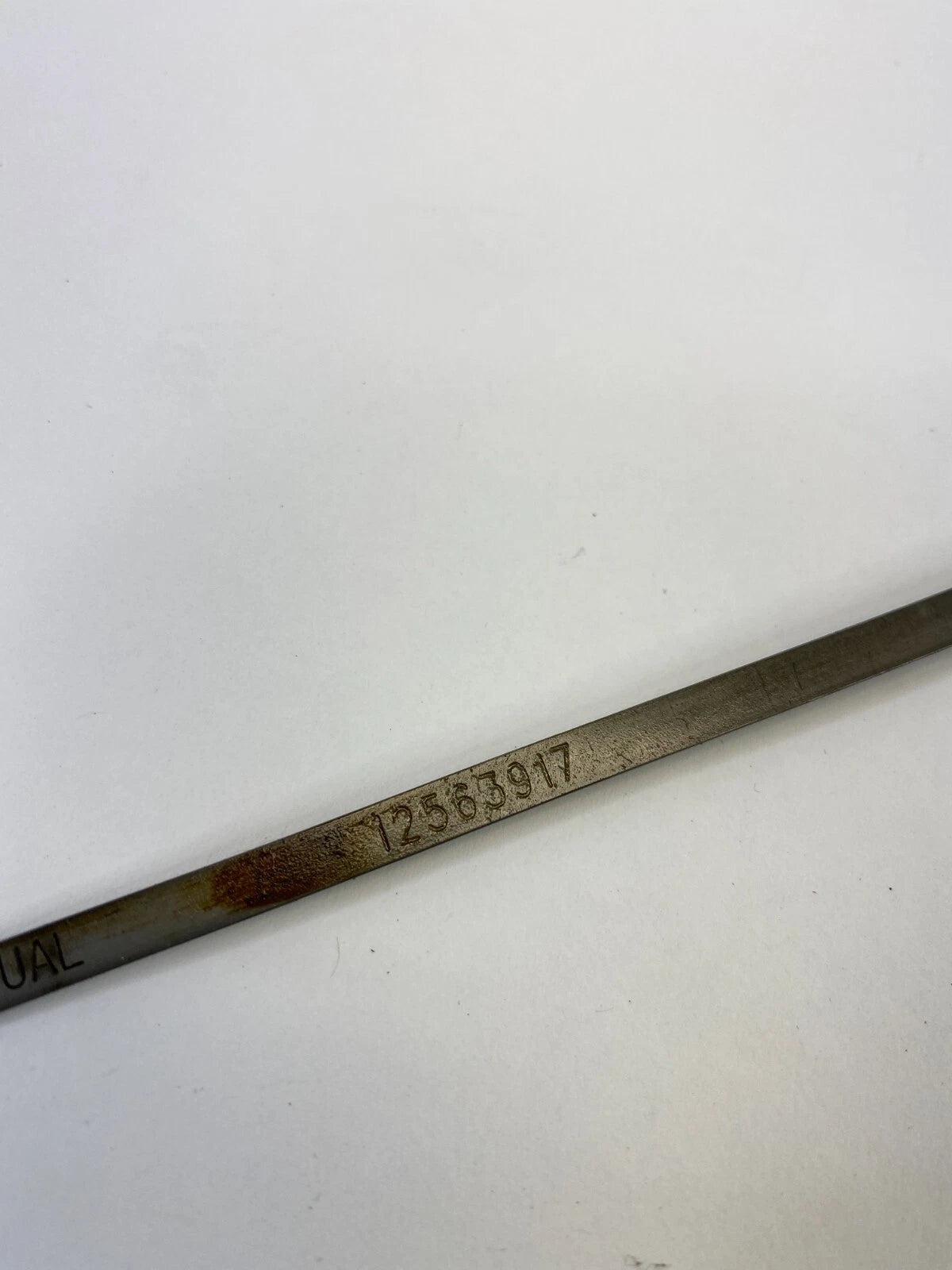 2000 GMC YUKON 5.3L 16V CHEVY TAHOE ENGINE OIL LEVEL FLUID DIPSTICK 12563917 OEM