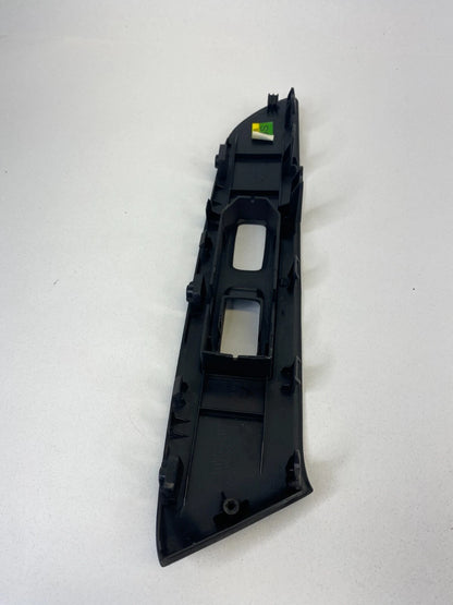2010-2013 HYUNDAI TUCSON FRONT RIGHT WINDOW SWITCH BEZEL COVER TRIM 383511-1110