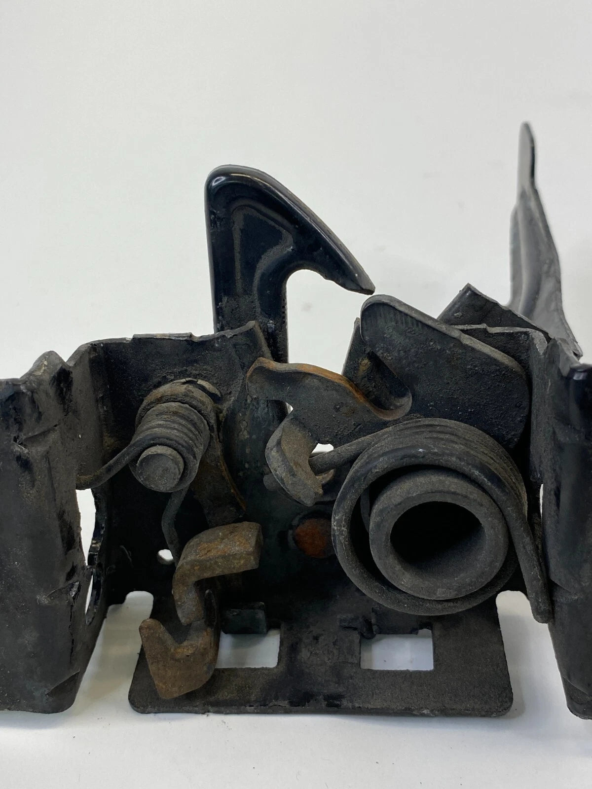 2009-2012 CHEVROLET TRAVERSE HOOD LOCK LATCH RELEASE ACTUATOR 20810942 OEM
