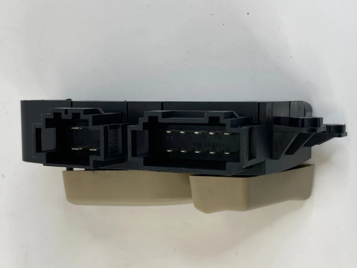 02-08 AUDI A4 QUATTRO PASSENGER FRONT RIGHT POWER SEAT SWITCH BEIGE 8EO959748A