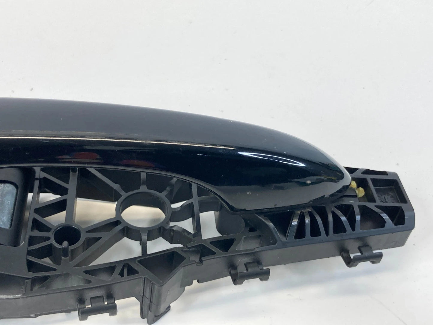 2015-2017 Chrysler 200 Front Right Passenger Exterior Door Handle 68158826AA OEM