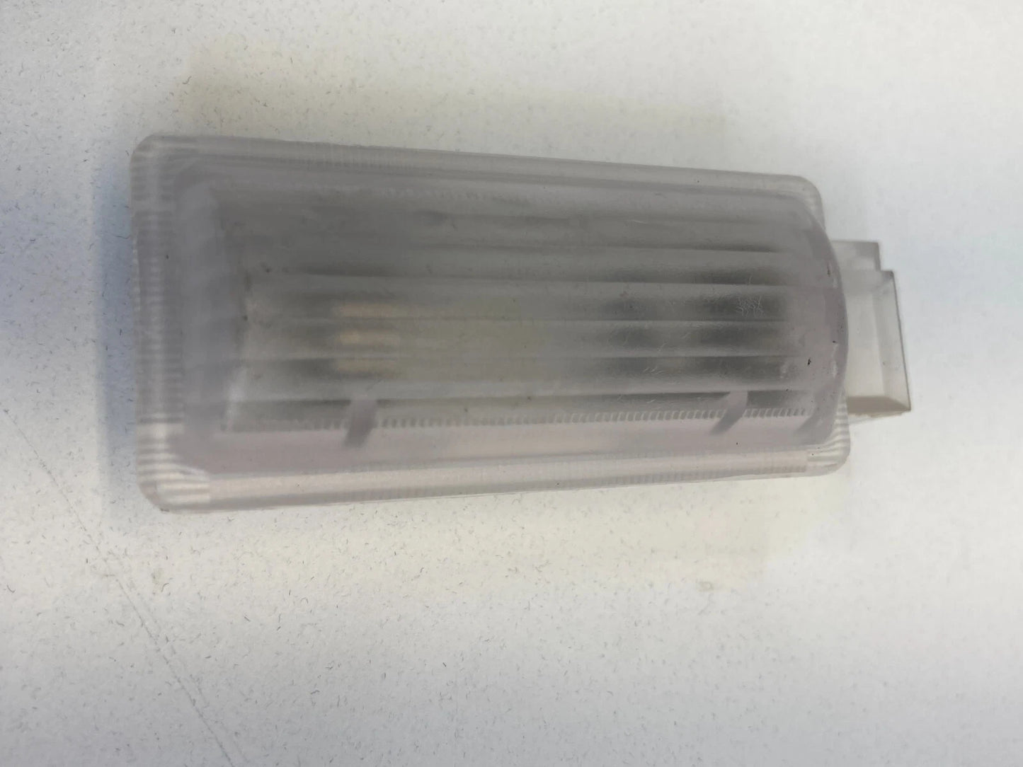2000-2002 MERCEDES-BENZ S500 SEDAN REAR INNER CARGO TRUNK DOME LIGHT LAMP OEM