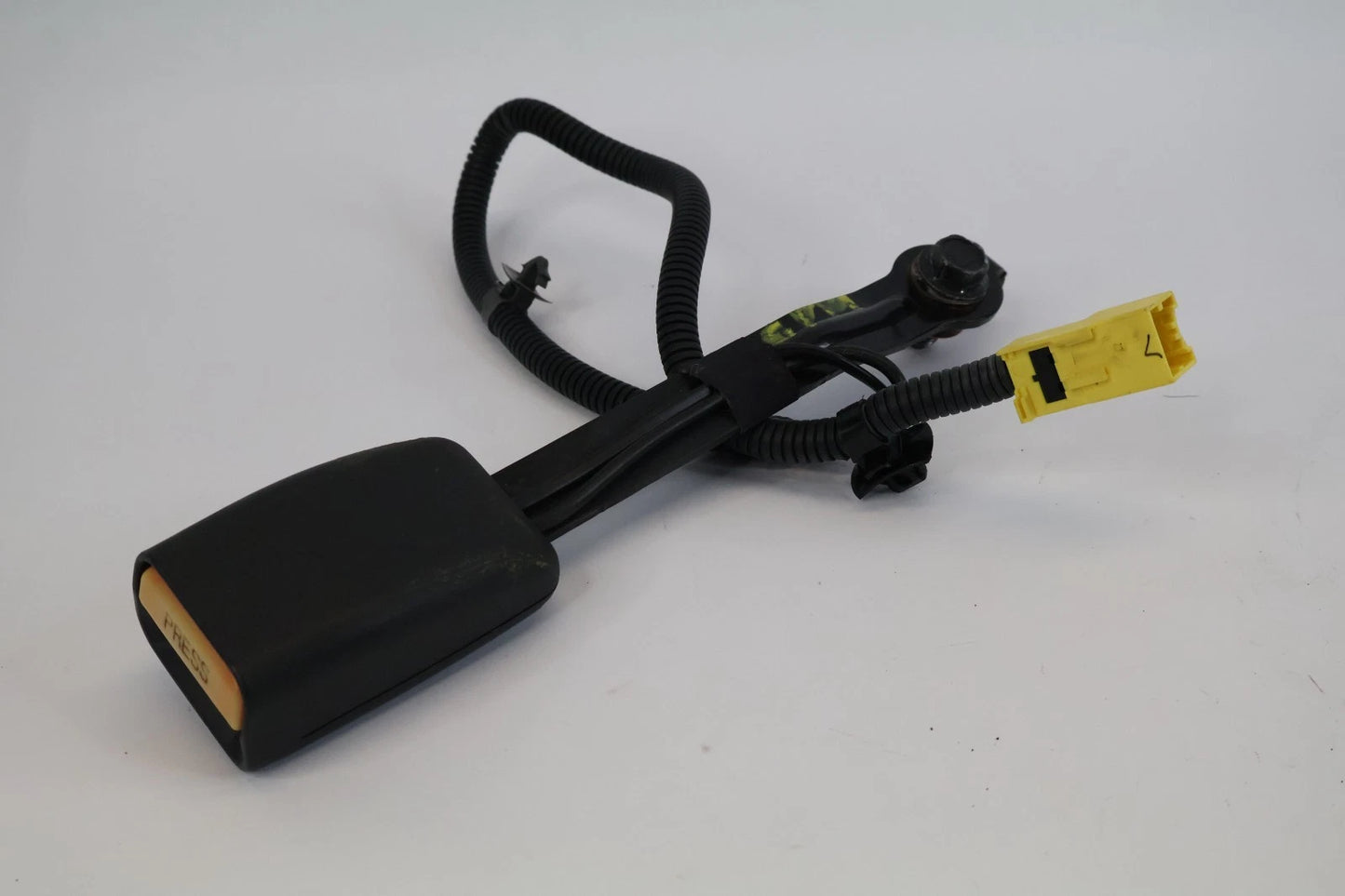 2012-2017 HYUNDAI ACCENT SEDAN FRONT LEFT DRIVER SIDE SEAT BELT BUCKLE