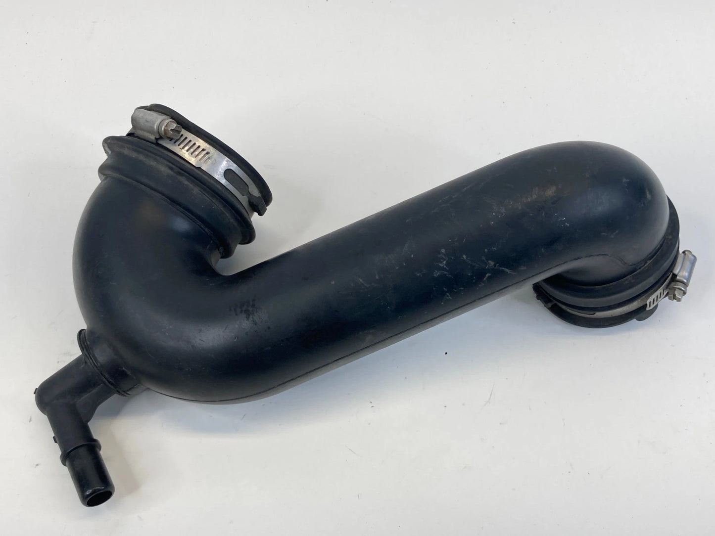 2013-2018 FORD C-MAX FUSION HYBRID 2.0L AIR INTAKE DUCT HOSE DG93-9R504-AB OEM