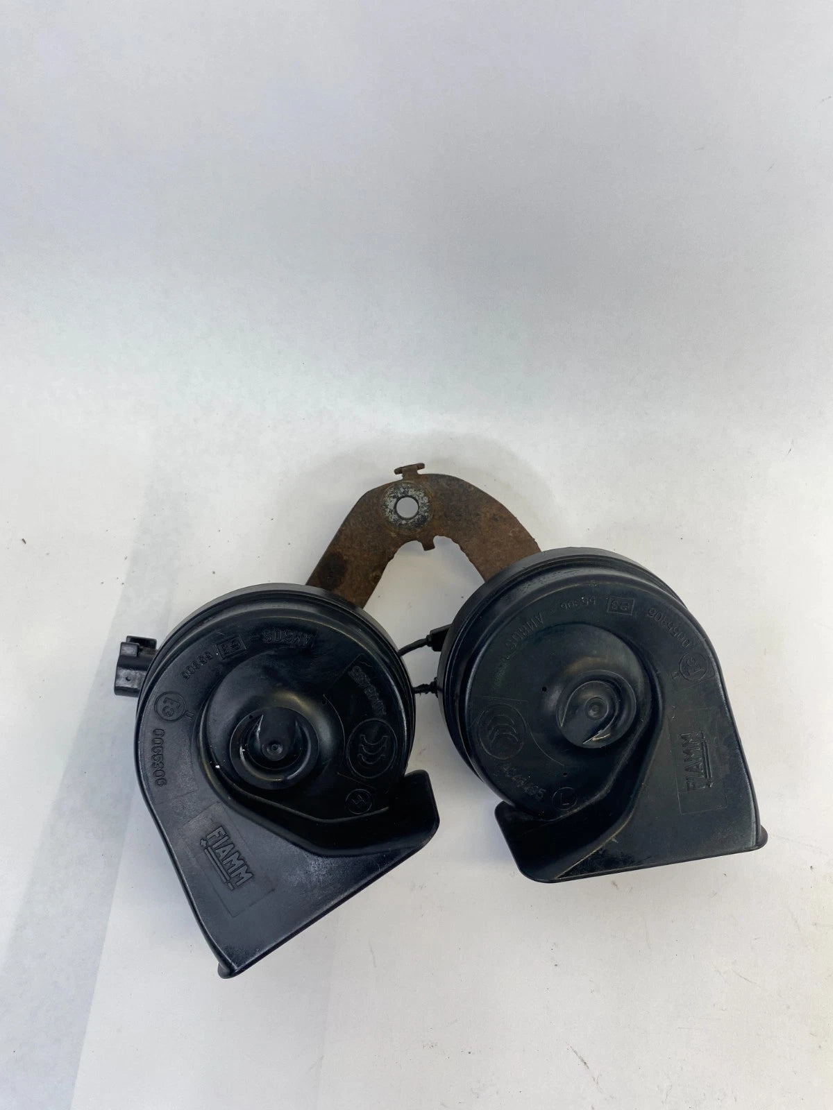 2009-2020 DODGE JOURNEY LOW & HIGH DUAL TONE NOTE HORN AND BRACKET MOUNT OEM