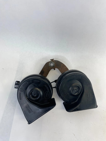 2009-2020 DODGE JOURNEY LOW & HIGH DUAL TONE NOTE HORN AND BRACKET MOUNT OEM