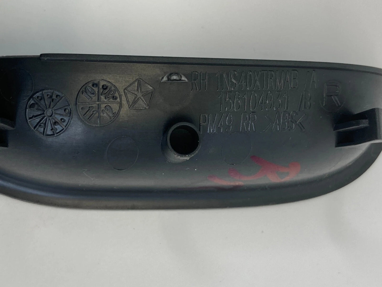 10-12 DODGE CALIBER REAR RIGHT INNER DOOR HANDLE SCREW TRIM CAP 1NS40XTRMAB OEM