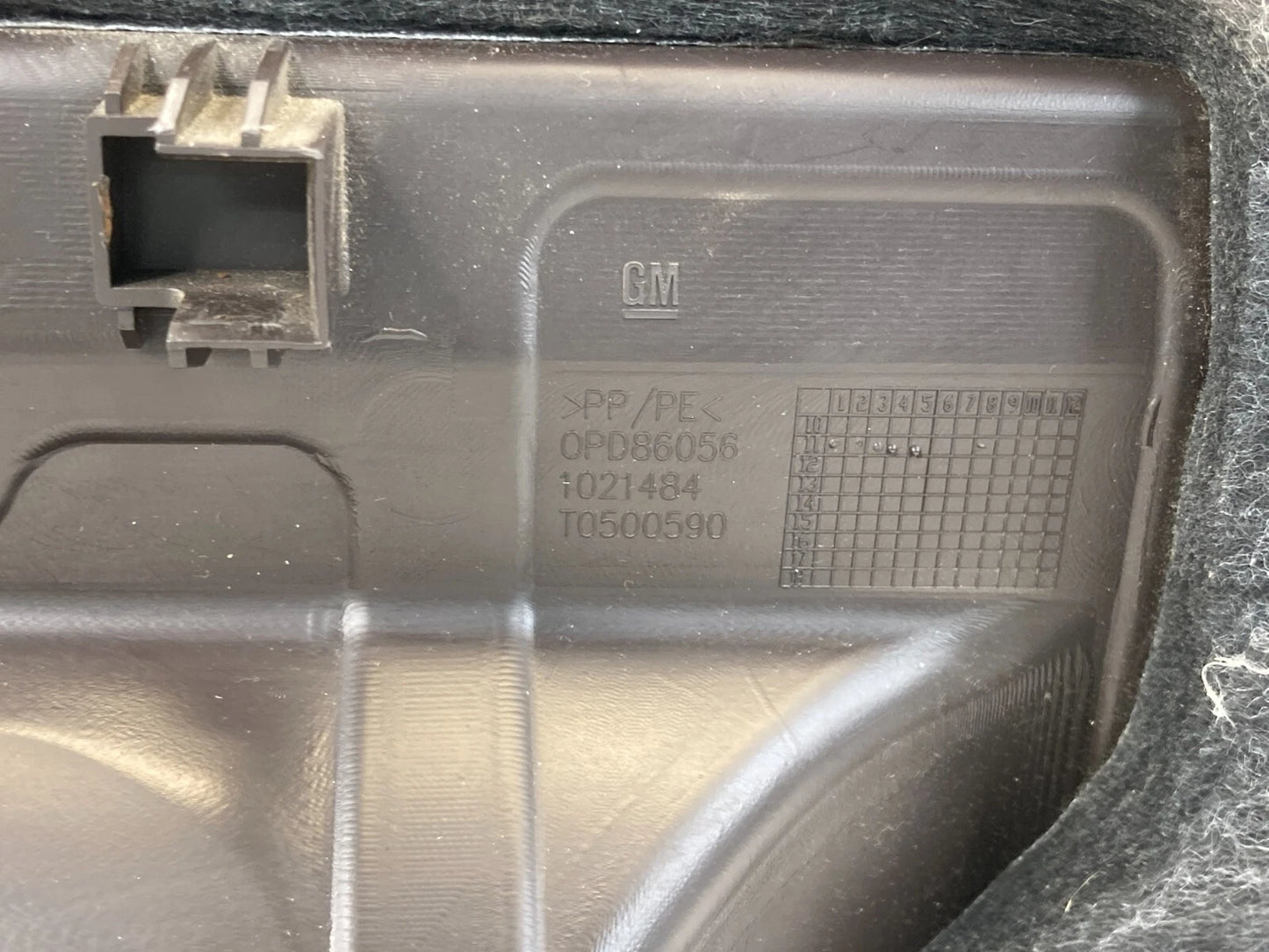 2011 2012 2013 BUICK REGAL FRONT DASH GLOVE BOX GLOVEBOX STORAGE COMPARTMENT OEM