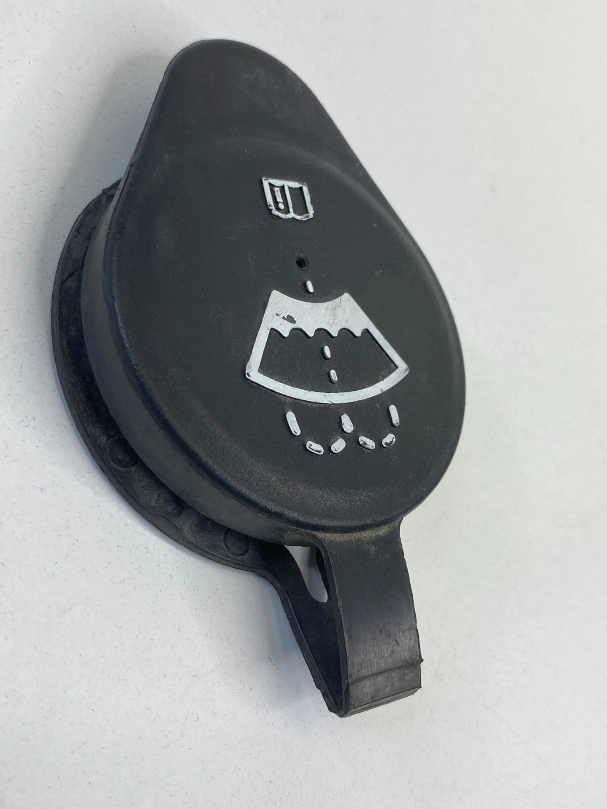 2008-2012 CHEVROLET MALIBU WINDSHIELD WASHER FLUID RESERVOIR TANK CAP COVER OEM