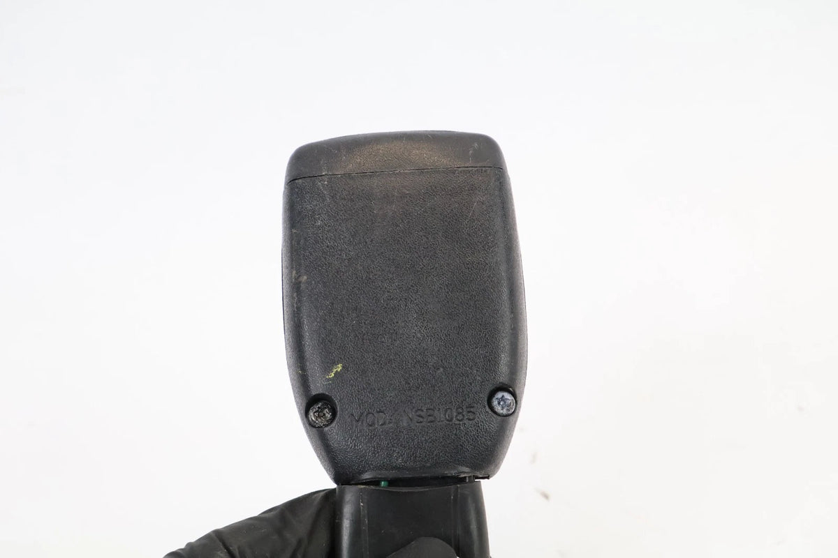 2002-2004 NISSAN XTERRA FRONT RIGHT PASSENGER SEAT BELT BUCKLE RECEPTACLE OEM
