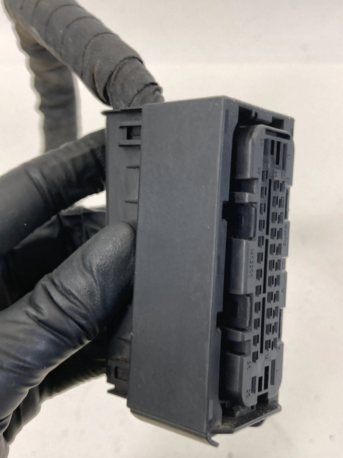 2006 2007 BMW 530XI 3.0L L6 AT ABS ANTI LOCK BRAKE PUMP CONNECTOR PLUG RELAY OEM