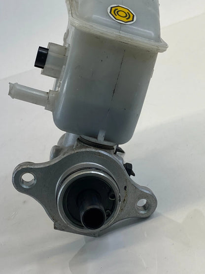 2006-2011 HYUNDAI ACCENT 1.6L BRAKE MASTER CYLINDER W/ FLUID TANK RESERVOIR OEM