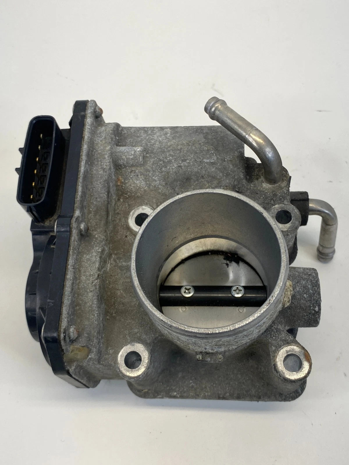 2007-2018 TOYOTA YARIS 1.5L L4 A/T THROTTLE BODY THROTTLE VALVE 22030-21030 OEM