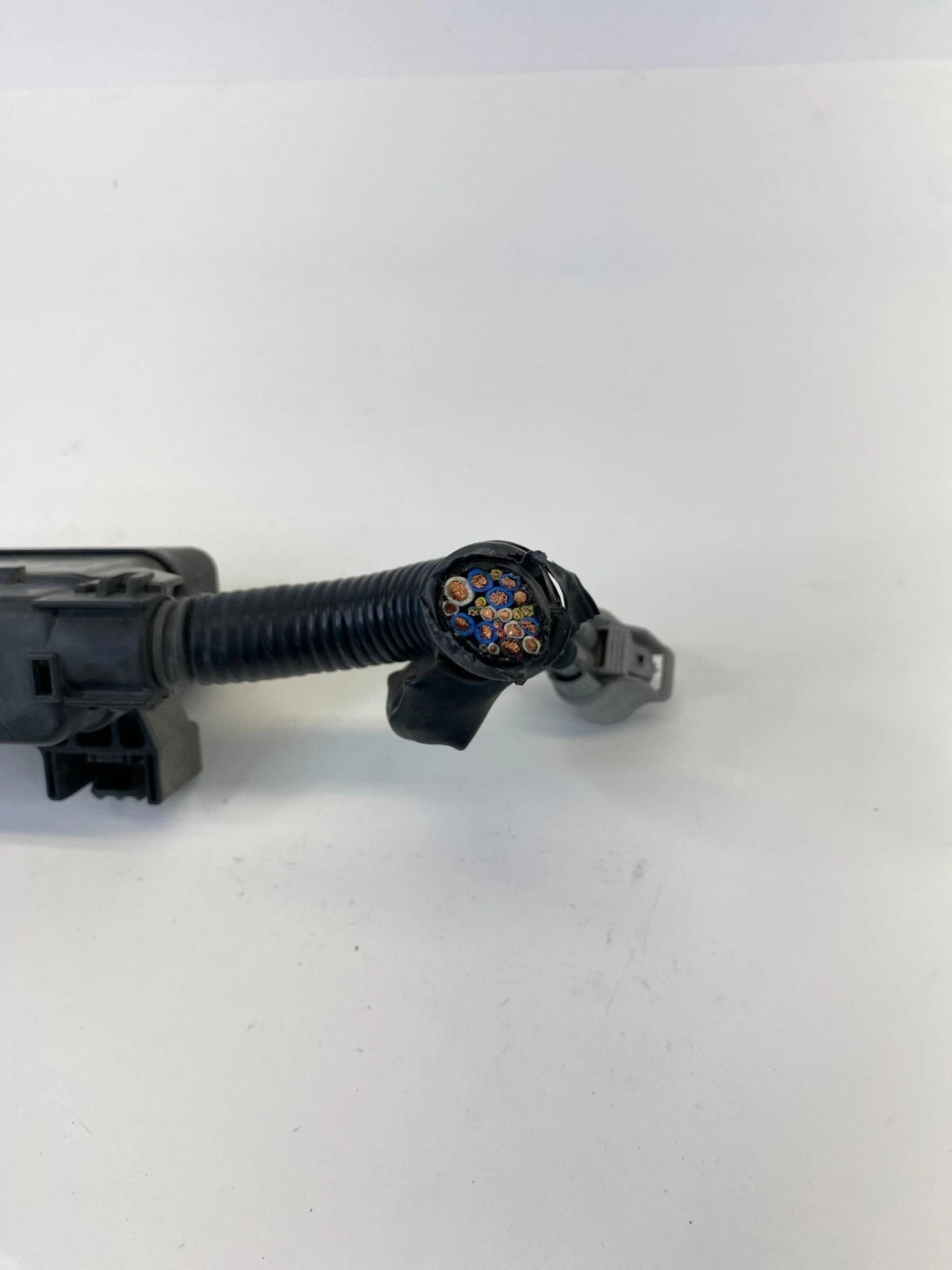 2002 2003 2004 TOYOTA AVALON ENGINE SMALL FUSE BOX RELAY COMPARTMENT