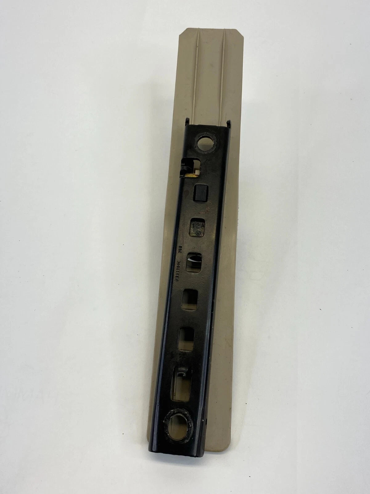 2003-2006 LINCOLN NAVIGATOR FRONT LEFT DRIVER SEAT BELT HEIGHT ADJUSTER ASSY OEM