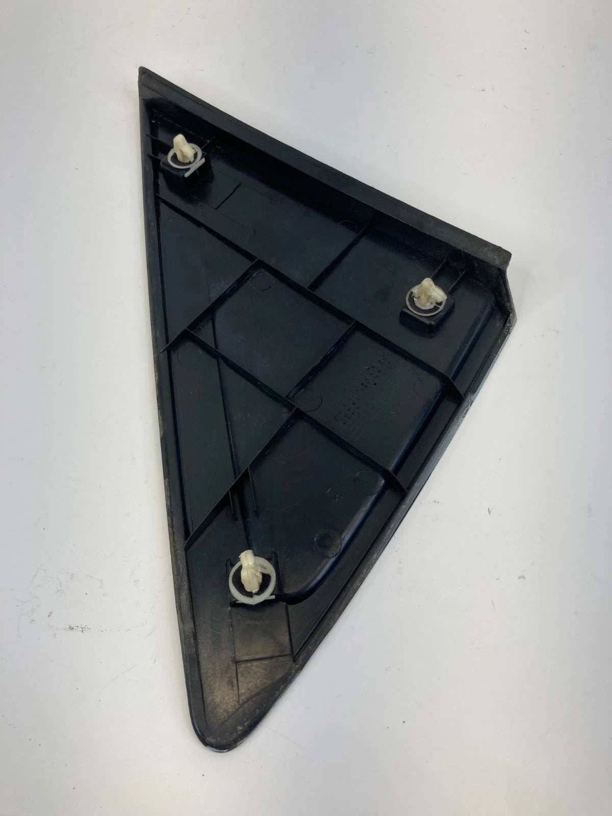 2012-2017 HYUNDAI ACCENT SEDAN LEFT QUARTER WINDOW TRIM MOLDING 87810-1R000