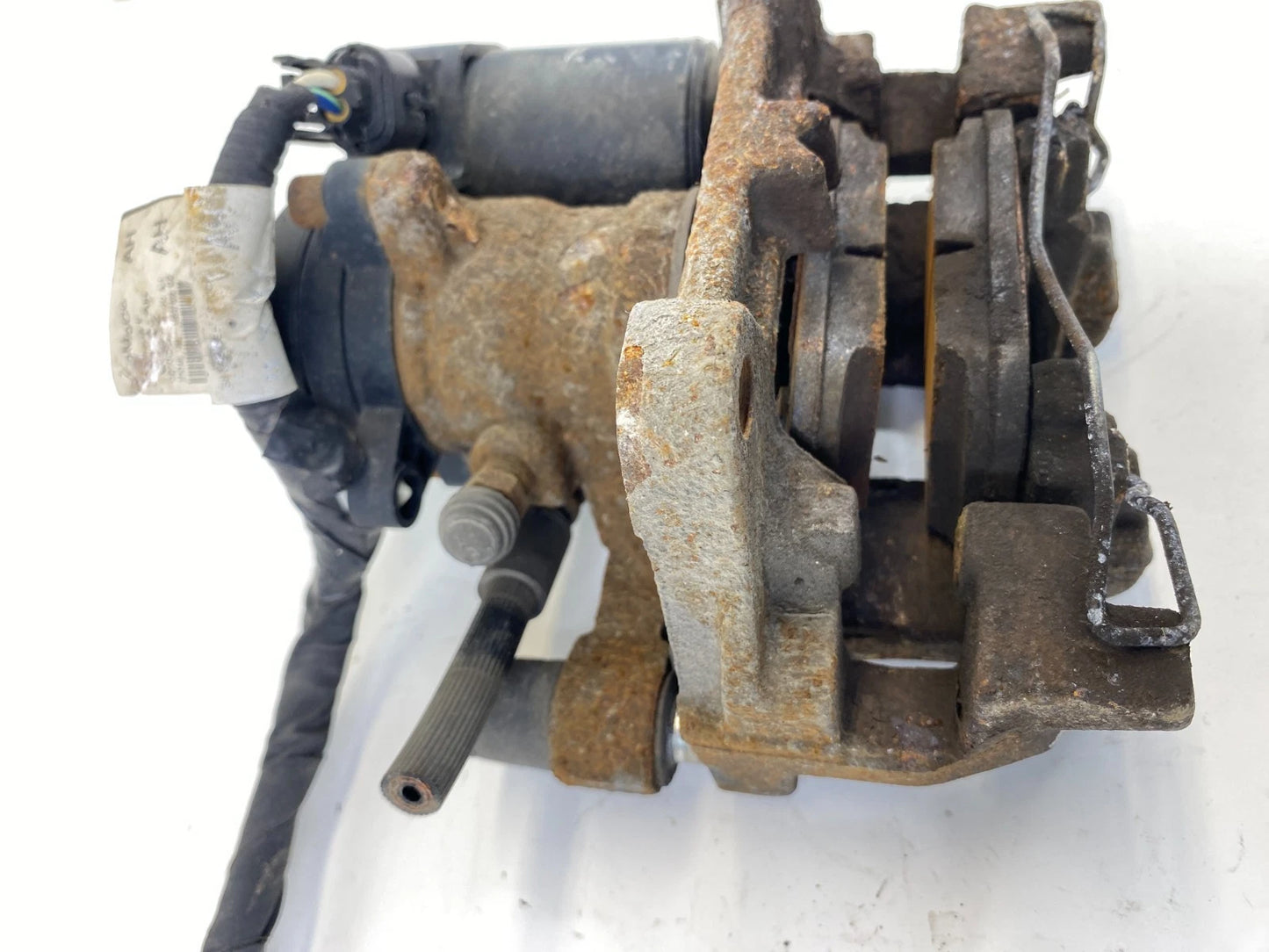 2013-2020 Ford Fusion 2.5L 16V Rear Right Side Brake Caliper DG9C-2D250-A OEM