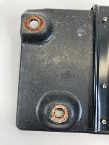 2007 2008 INFINITI G35 LOWER BATTERY HOLDER HOLD DOWN TRAY ASSEMBLY OEM