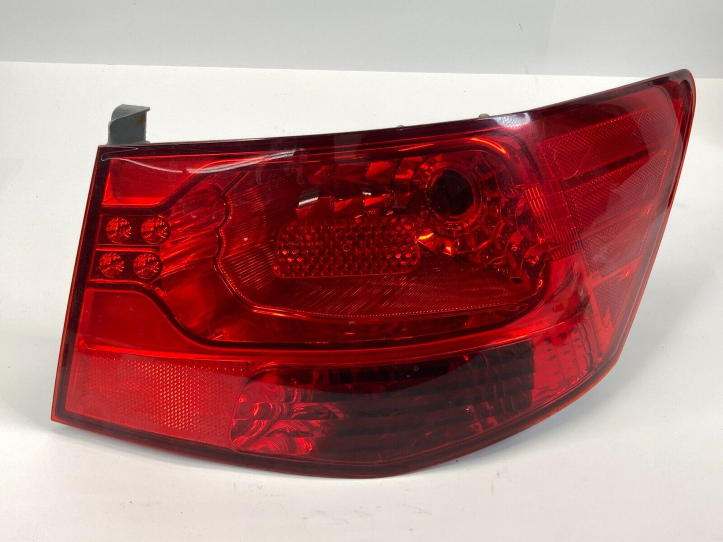 2010-2013 Kia Forte Sedan Rear Right PassengerTail Light Taillight Outer Lamp