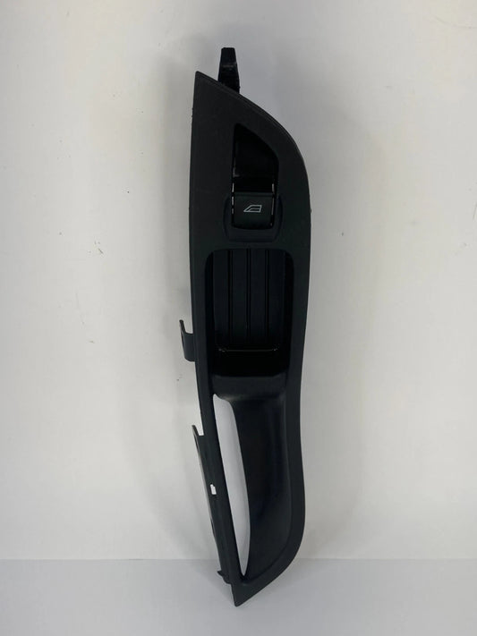 12-18 FORD FOCUS FRONT RIGHT PASSENGER WINDOW SWITCH W/ TRIM BM51-A240A40-AAW