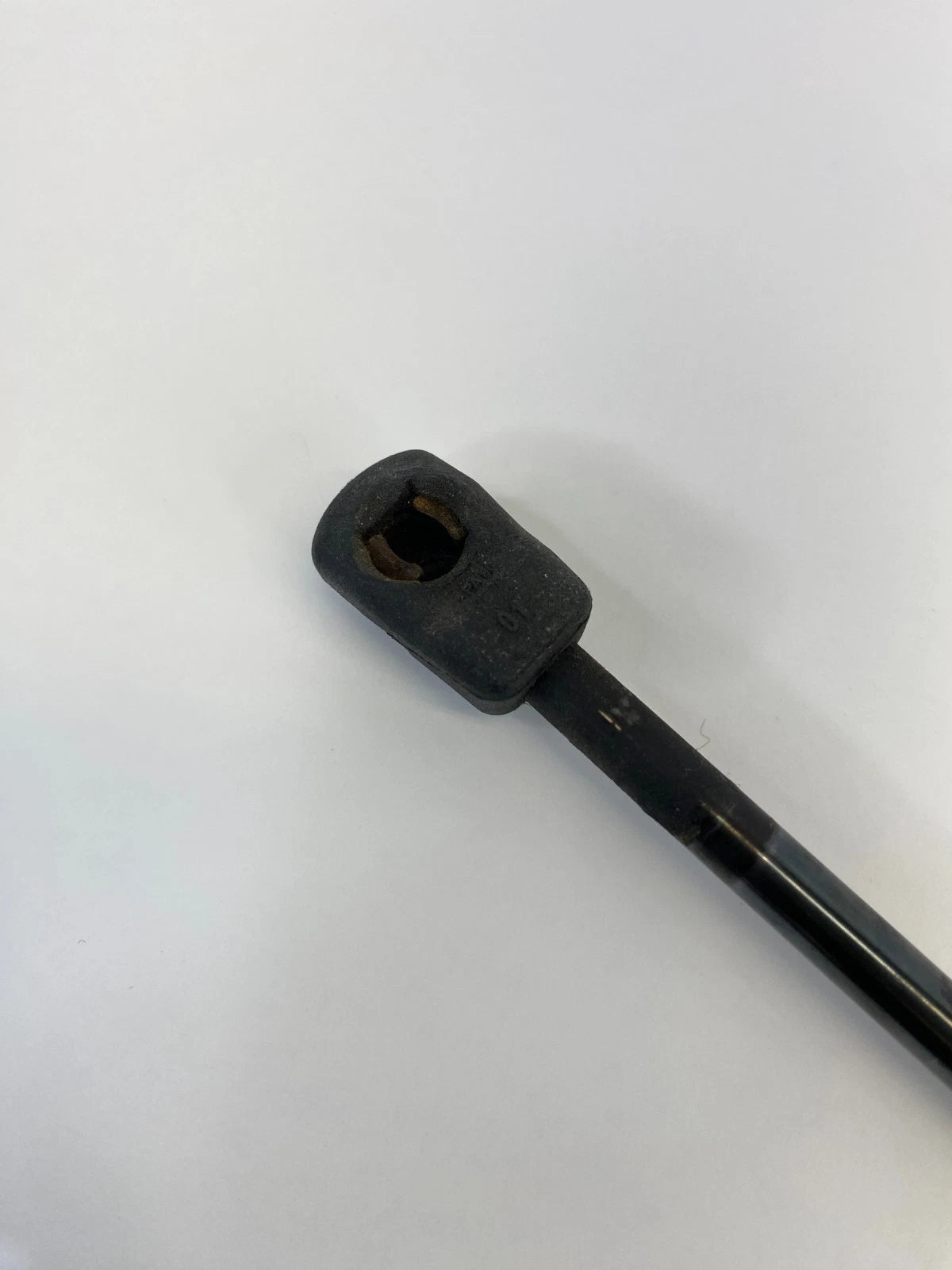 1998-2010 VOLKSWAGEN BEETLE FRONT RIGHT HOOD LID STRUT LIFT SUPPORT OEM