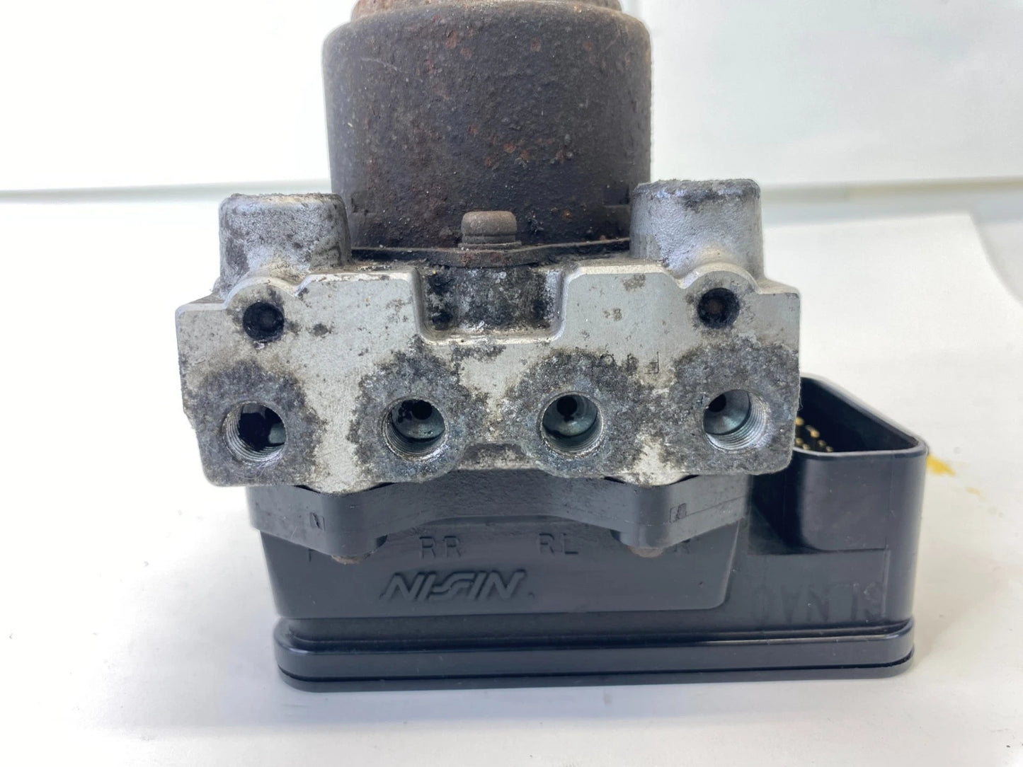 2007-2008 HONDA FIT ABS PUMP CONTROL MODULE ANTI-LOCK BRAKE ACTUATOR OEM