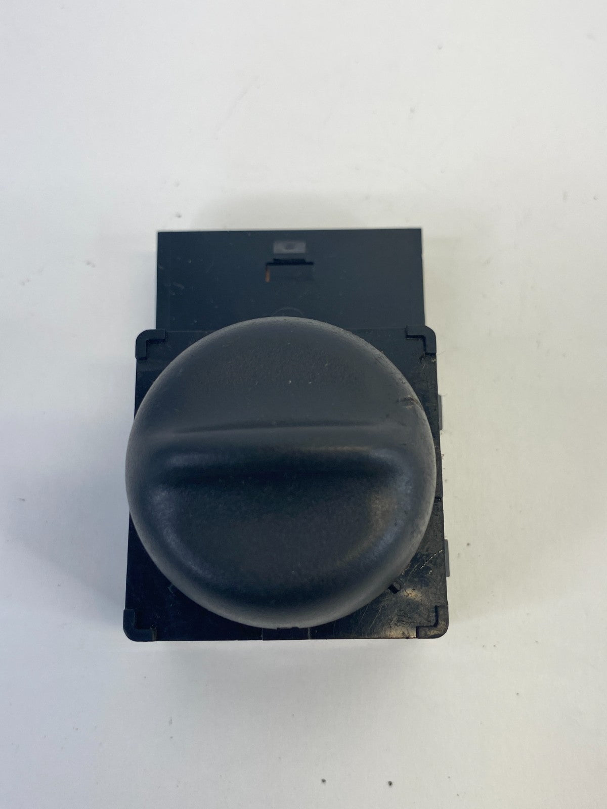 2009-2012 Traverse Acadia Front Right Passenger Seat Lumbar Switch 25948854