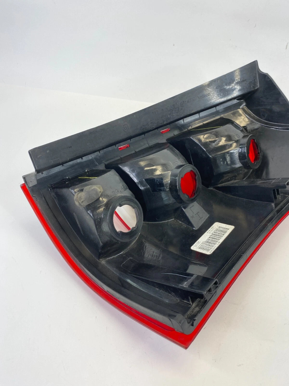 2002-2007 SATURN VUE LEFT DRIVER SIDE TAIL LIGHT TAILLIGHT TAILLAMP 22711437 OEM