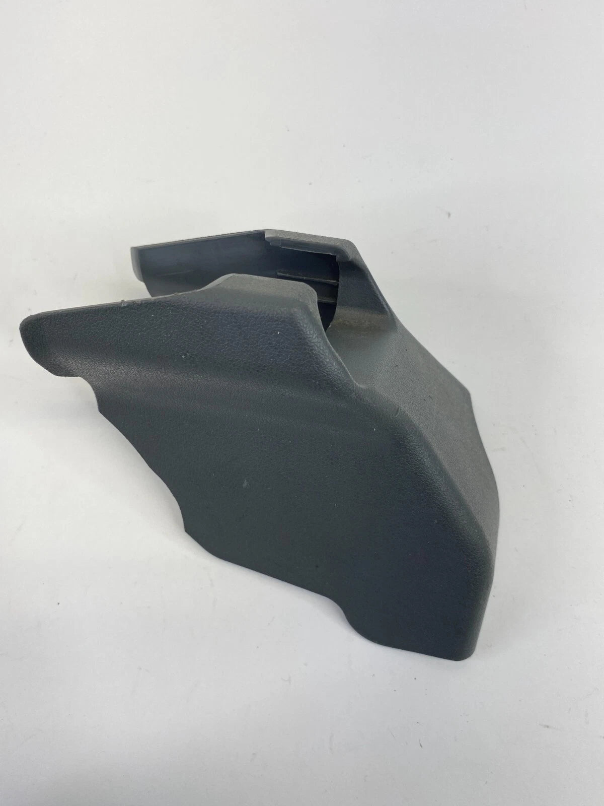 2010-2015 TOYOTA PRIUS FRONT RIGHT SEAT TRACK RAIL END COVER CAP TRIM 7215847040