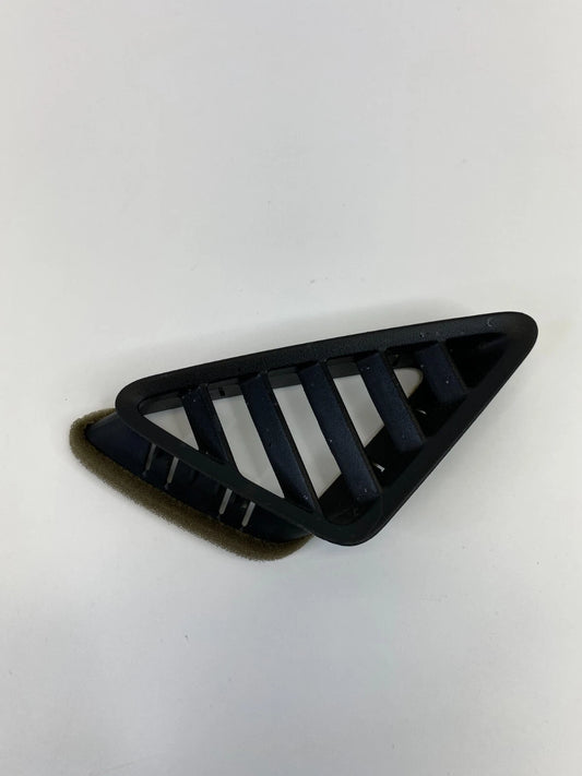 10-17 CHEVROLET EQUINOX RIGHT SIDE DASH AC AIR VENT DEFROSTER GRILL 25779105 OEM