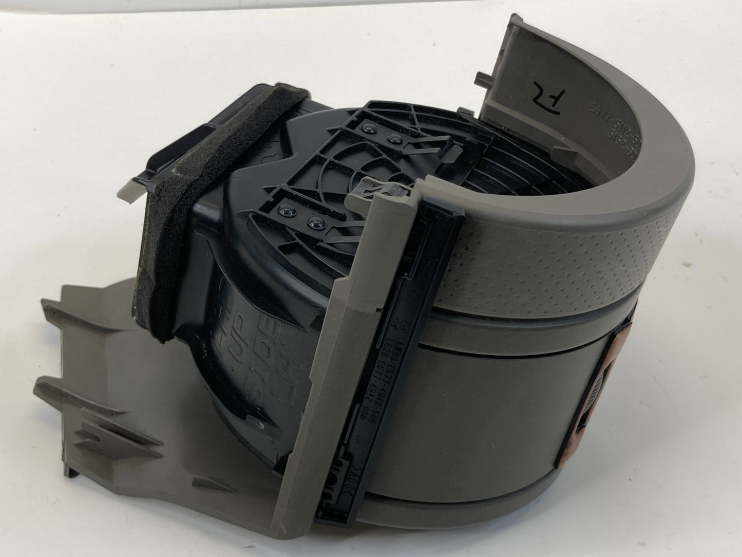 2003 2004 Infiniti G35 Dash Left Driver Outer A/C Air Vent Outlet E577-4112-500