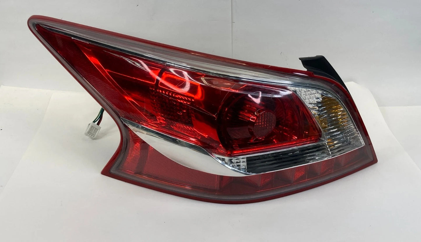 2013 2014 NISSAN ALTIMA SEDAN LEFT DRIVER SIDE TAILLIGHT TAIL LAMP ASSY OEM
