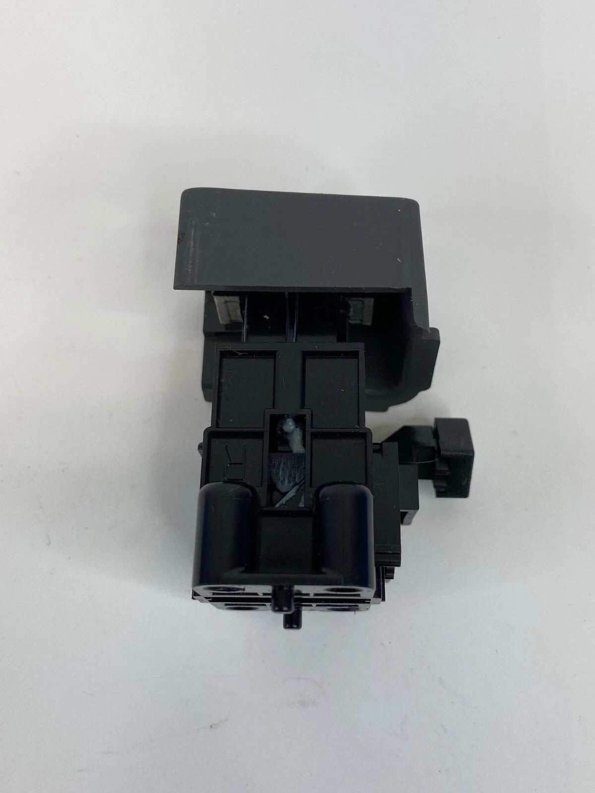 2010 2011 10 11 TOYOTA PRIUS GLOVE BOX LATCH LOCK RELEASE BUTTON OEM