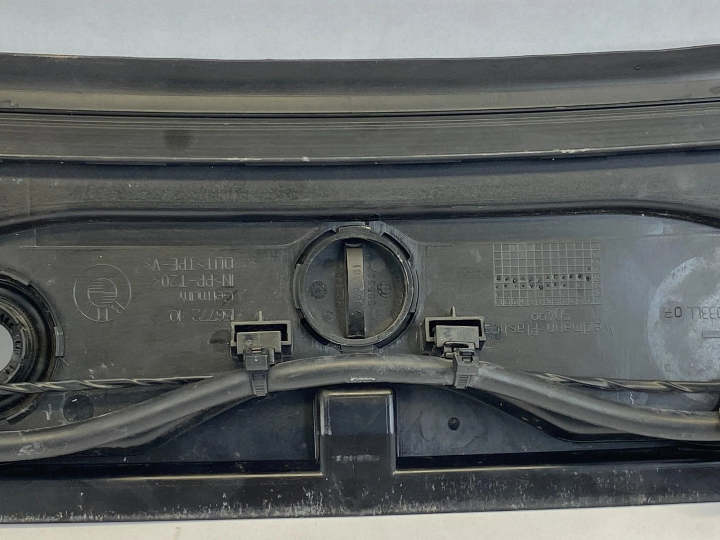 2007 2008 BMW 335XI COUPE FRONT WINDSHIELD WIPER COWL TRAY COVER PANEL TRIM OEM