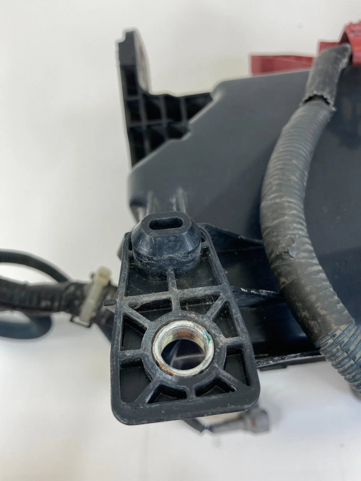 2008-2010 TOYOTA SIENNA 3.5L A/T ENGINE BAY FUSE RELAY DISTRIBUTION JUNCTION BOX