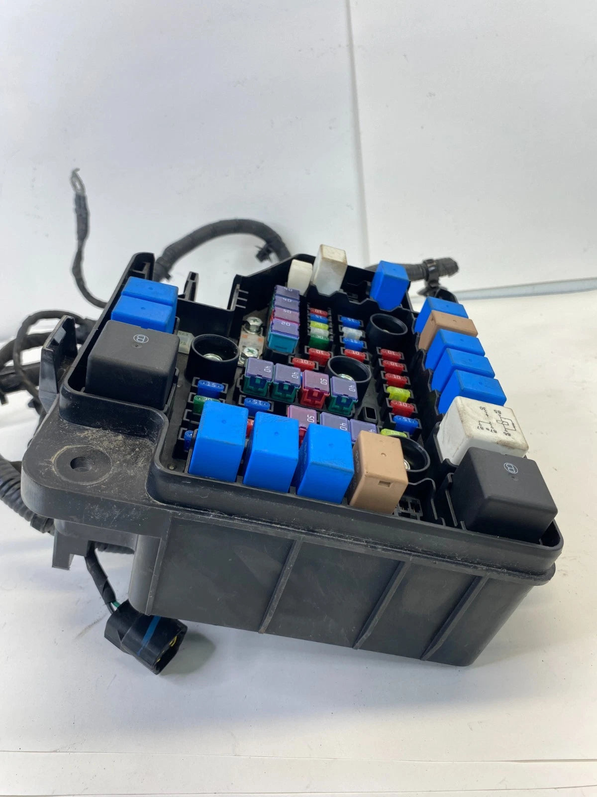 2010-2012 HYUNDAI SANTA FE 2.4L L4 A/T 4WD ENGINE COMPARTMENT FUSE RELAY BOX OEM