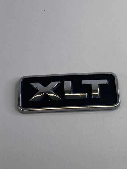 2001-2007 FORD ESCAPE REAR TRUNK EMBLEM LOGO SYMBOL XLT BADGE LIFTGATE OEM