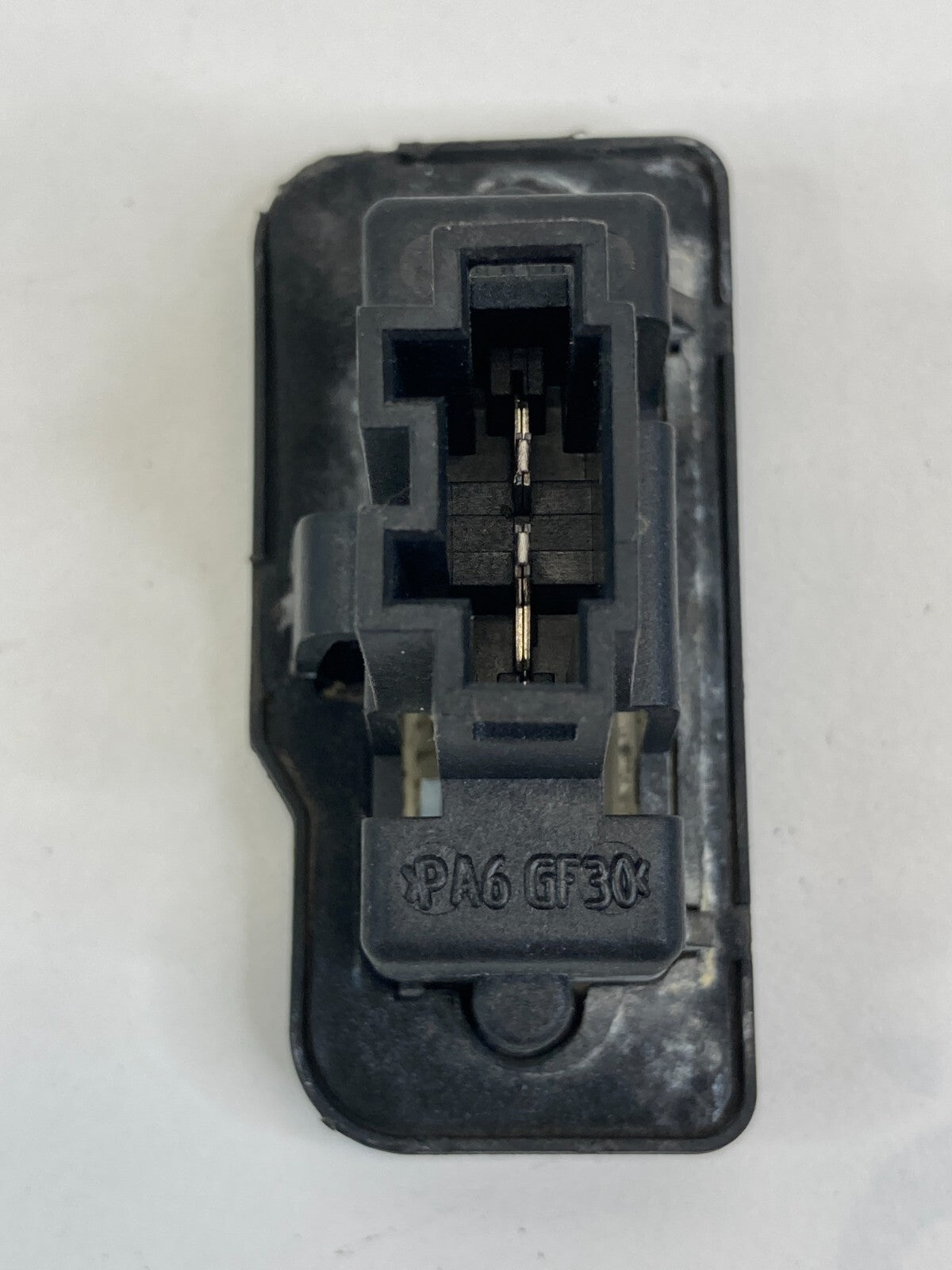 2003-2009 Mercedes-Benz E320 Rear Trunk License Plate Light Lamp A2038200256