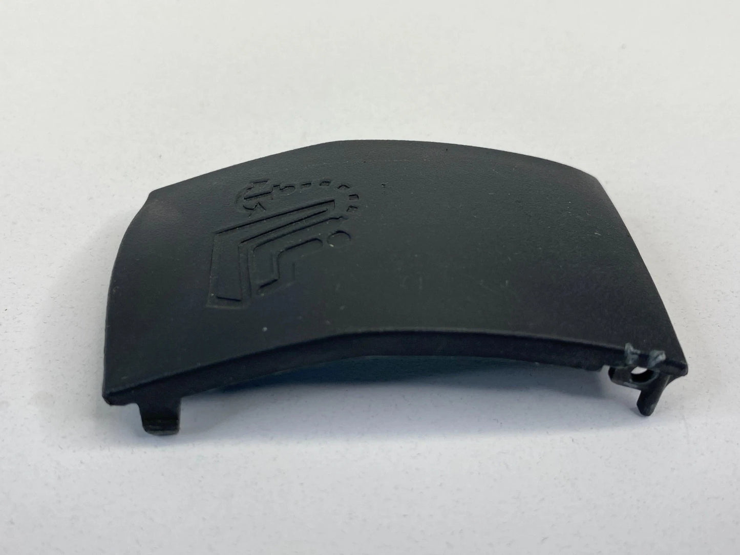 2004-2006 MITSUBISHI GALANT SEDAN DECK SEAT CHILD SAFETY ANCHOR HOOK COVER TRIM