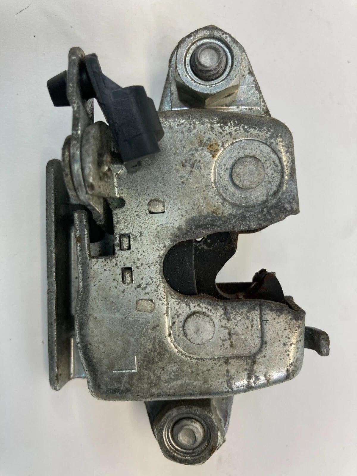 2007-2021 TOYOTA TUNDRA REAR LEFT DRIVER SIDE TAILGATE LIFTGATE LOCK LATCH OEM