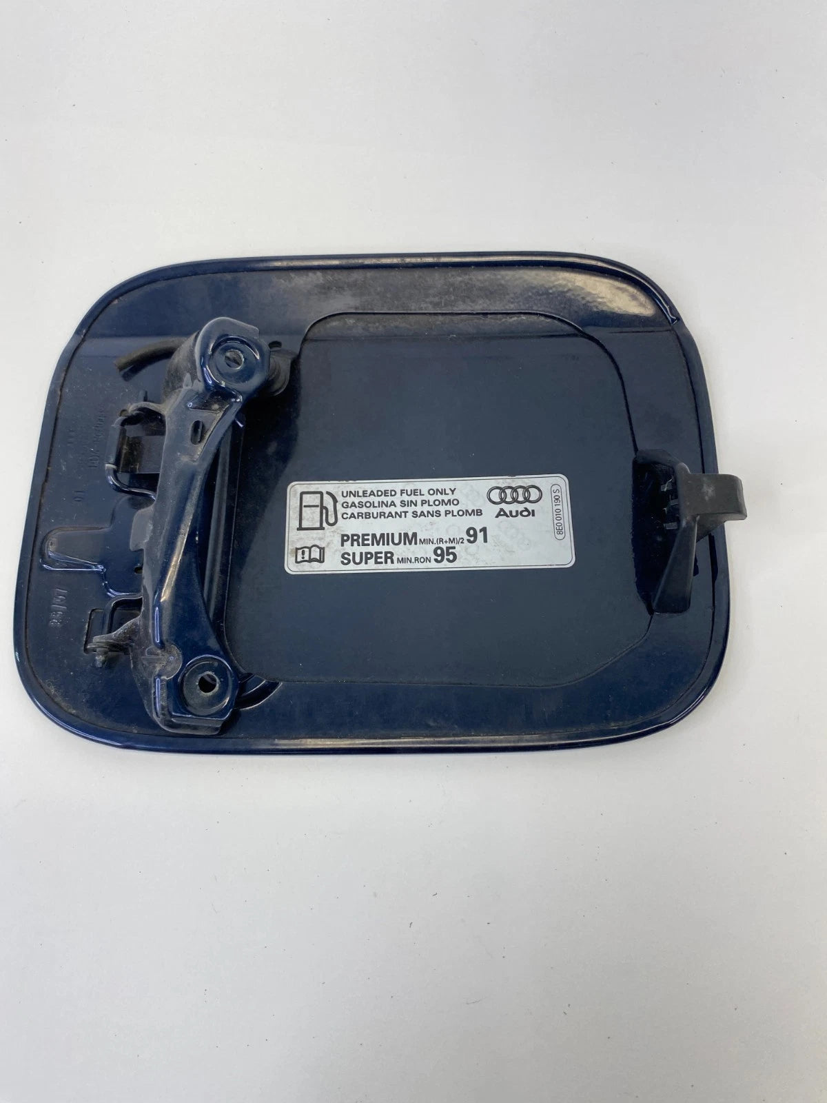 2005-2008 AUDI A4 QUATTRO FUEL FILLER GAS DOOR COVER LID 8E0-010-190-S OEM