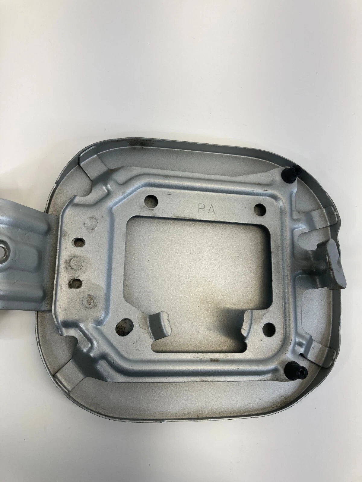 13 14 15 16 17 18 19 NISSAN SENTRA 1.8L 16V FUEL FILLER DOOR GAS LID COVER OEM