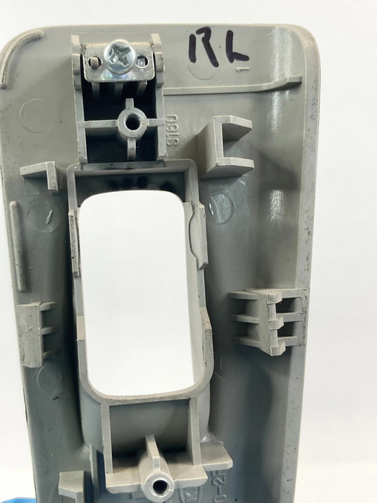 2004-2009 KIA SPECTRA REAR LEFT INNER DOOR WINDOW SWITCH COVER BEZEL 93580-2F00