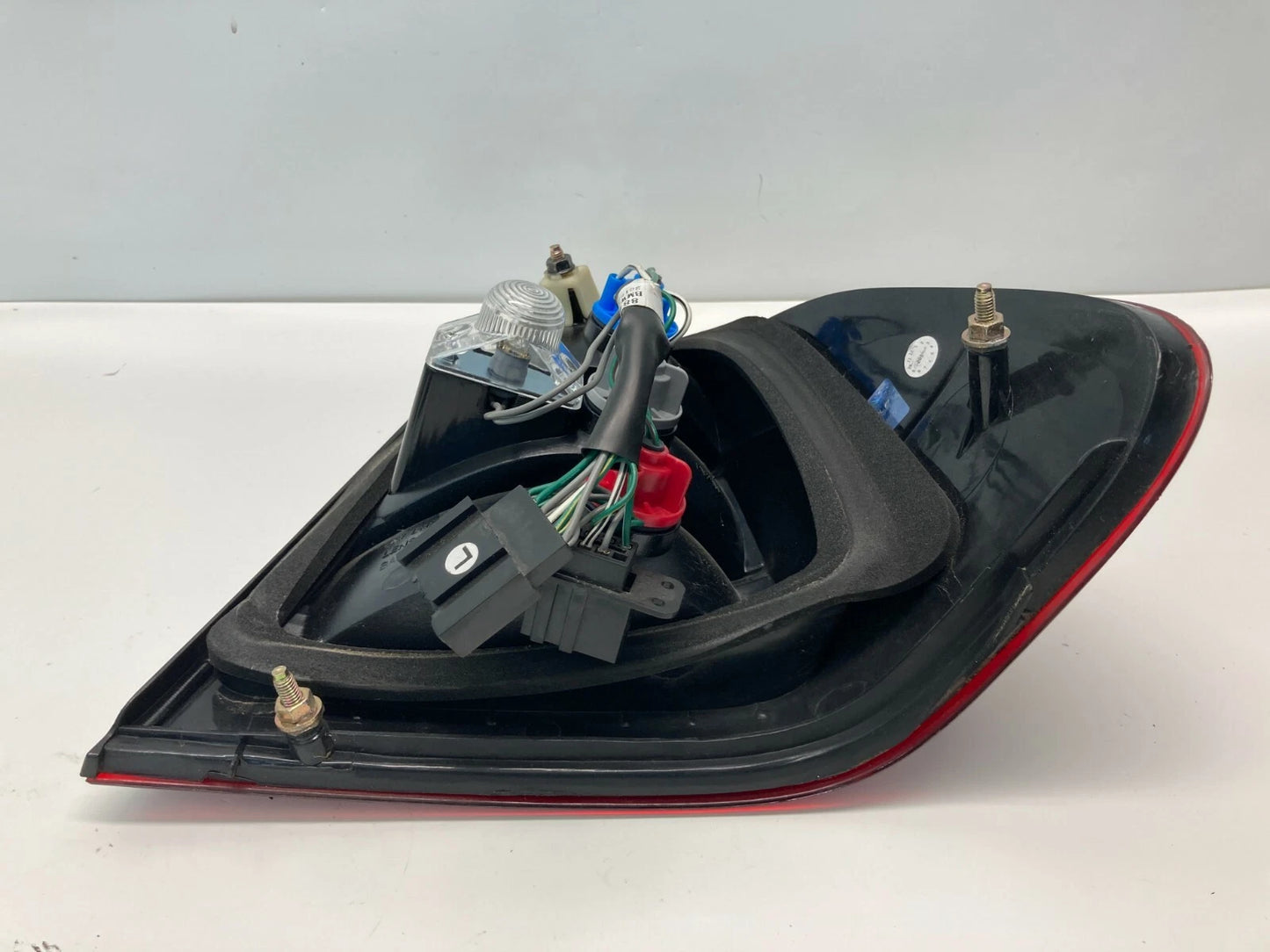 2001 BMW 3-SERIES 325I SEDAN REAR LEFT OUTER TAILLIGHT TAIL LAMP ASSEMBLY