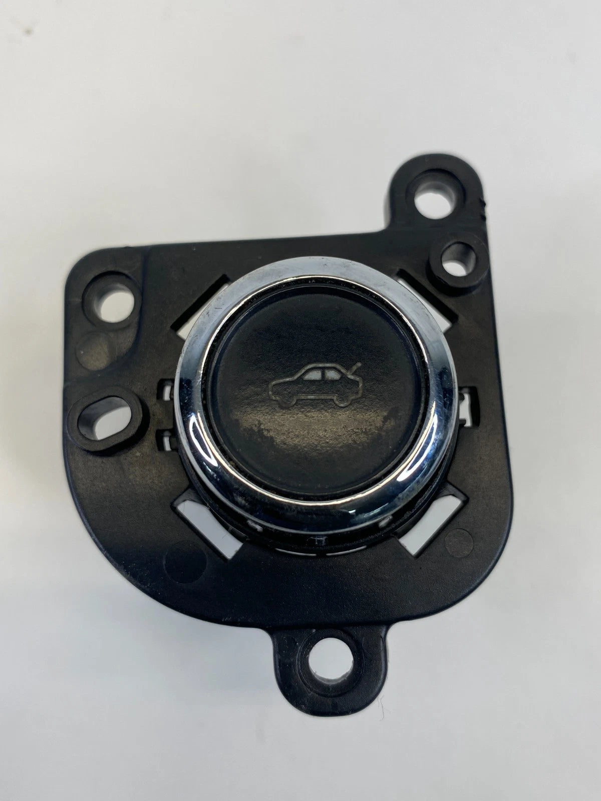 2010-2019 FORD TAURUS TRUNK OPEN RELEASE BUTTON SWITCH AG1T-19B514-ABW OEM