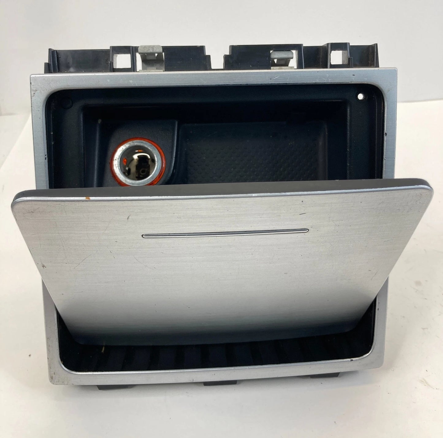 12-15 VOLKSWAGEN PASSAT CENTER CONSOLE STORAGE TRAY W/ POWER OUTLETS 561863284G