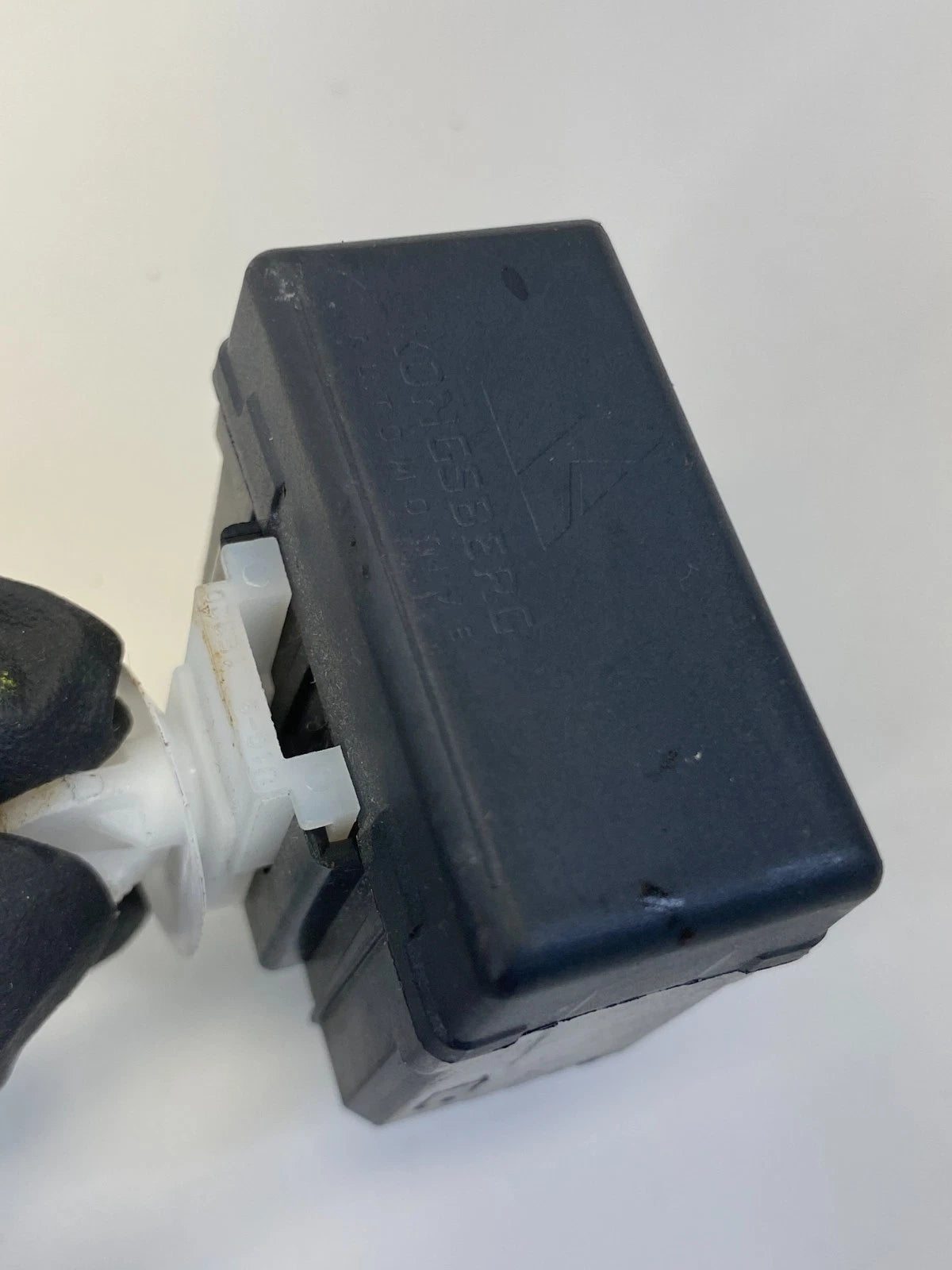 2013-2019 FORD ESCAPE 1.6L FRONT SEAT HEATED CONTROL MODULE CJ54-14C724-AD OEM