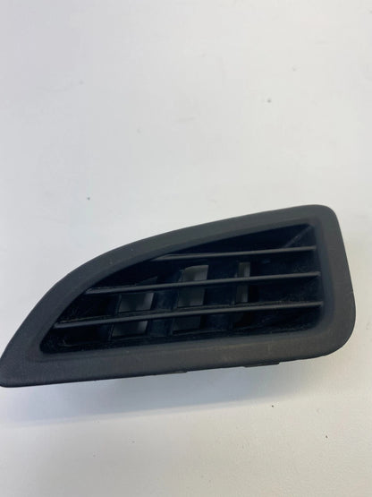 2011-2016 HYUNDAI ELANTRA SEDAN RIGHT DASH DEFROSTER A/C AC AIR VENT GRILLE OEM